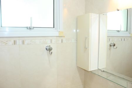 Apartamento à venda com 130m², 2 quartos e 2 vagasBanheiro 2