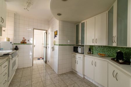 Apartamento à venda com 100m², 3 quartos e 2 vagasCozinha