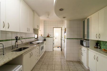 Apartamento à venda com 100m², 3 quartos e 2 vagasCozinha