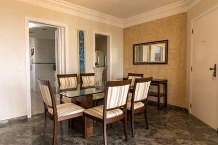 Apartamento à venda com 100m², 3 quartos e 2 vagasSala