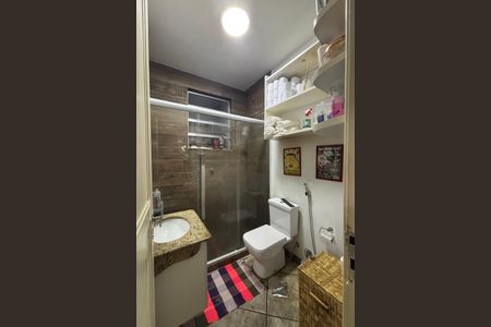 Apartamento à venda com 70m², 2 quartos e sem vaga Apartamento à venda com 70m², 2 quartos e sem vagaBanheiro