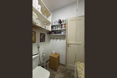 Apartamento à venda com 70m², 2 quartos e sem vaga Apartamento à venda com 70m², 2 quartos e sem vagaBanheiro