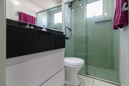 Apartamento à venda com 64m², 3 quartos e 1 vagaBanheiro da suíte