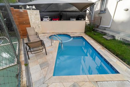 Apartamento à venda com 64m², 3 quartos e 1 vagaÁrea comum - Piscina