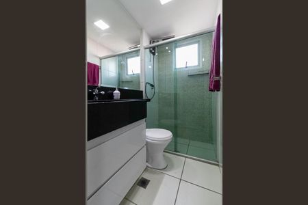 Apartamento à venda com 64m², 3 quartos e 1 vagaBanheiro da suíte
