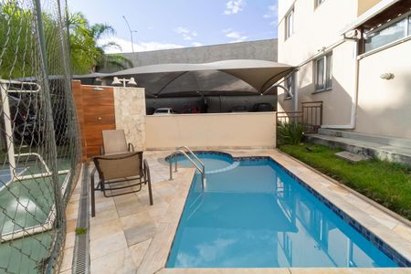 Apartamento à venda com 64m², 3 quartos e 1 vagaÁrea comum - Piscina