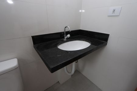 Casa de condomínio à venda com 84m², 2 quartos e 1 vagaBanheiro