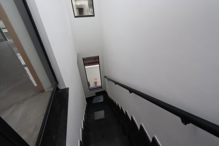 Casa de condomínio à venda com 84m², 2 quartos e 1 vagaEscadas