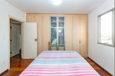 Apartamento à venda com 235m², 5 quartos e 2 vagasSuíte