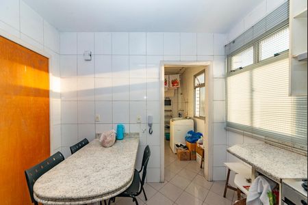 Apartamento à venda com 235m², 5 quartos e 2 vagasCozinha