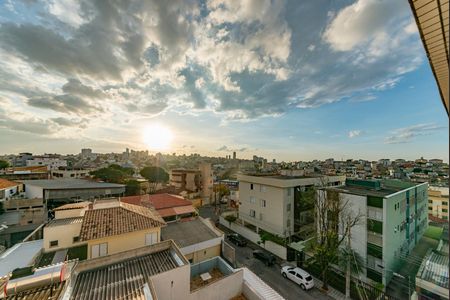 Apartamento à venda com 235m², 5 quartos e 2 vagasQuarto 4