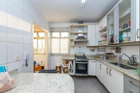 Apartamento à venda com 235m², 5 quartos e 2 vagasCozinha