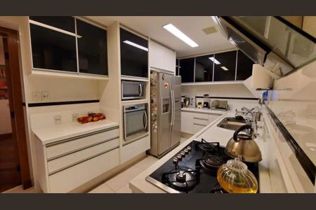 Apartamento à venda com 207m², 2 quartos e 4 vagas Apartamento à venda com 207m², 2 quartos e 4 vagasFoto 12