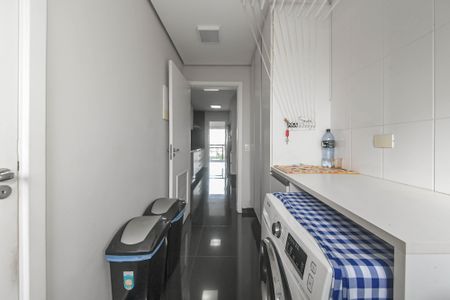 Apartamento para alugar com 251m², 3 quartos e 4 vagas Apartamento para alugar com 251m², 3 quartos e 4 vagasÁrea de Serviço