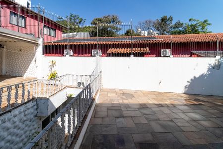Casa à venda com 436m², 4 quartos e 4 vagas Casa à venda com 436m², 4 quartos e 4 vagasVista do Quarto