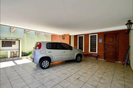 Casa à venda com 219m², 3 quartos e 2 vagas