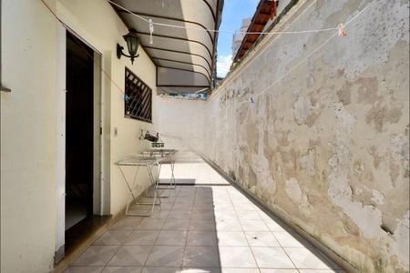 Casa à venda com 219m², 3 quartos e 2 vagas