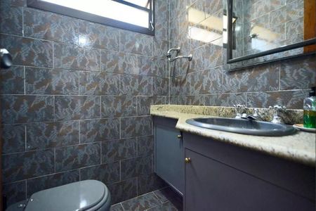 Casa à venda com 219m², 3 quartos e 2 vagas