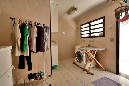 Casa à venda com 219m², 3 quartos e 2 vagas