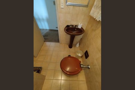 Casa à venda com 132m², 3 quartos e 2 vagas Casa à venda com 132m², 3 quartos e 2 vagasBanheiro Social
