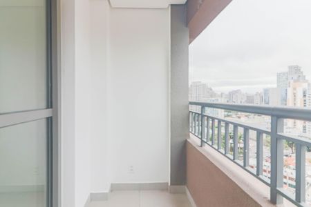 Studio para alugar com 27m², 1 quarto e sem vaga Studio para alugar com 27m², 1 quarto e sem vagaVaranda