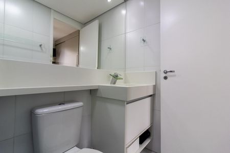 Apartamento à venda com 69m², 2 quartos e 1 vaga Apartamento à venda com 69m², 2 quartos e 1 vagaBanheiro da Suíte