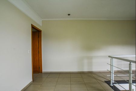 Casa à venda com 250m², 3 quartos e 3 vagasEscritório