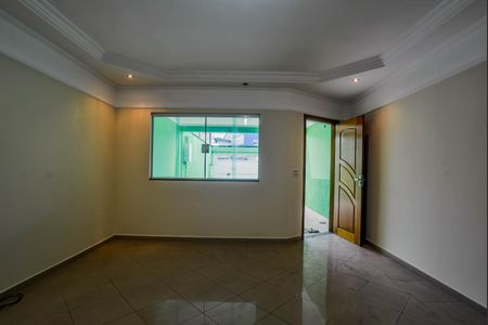 Casa à venda com 250m², 3 quartos e 3 vagasSala