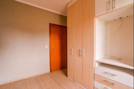 Casa à venda com 250m², 3 quartos e 3 vagasSuíte 2