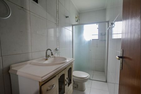 Casa à venda com 250m², 3 quartos e 3 vagasBanheiro da Suíte master