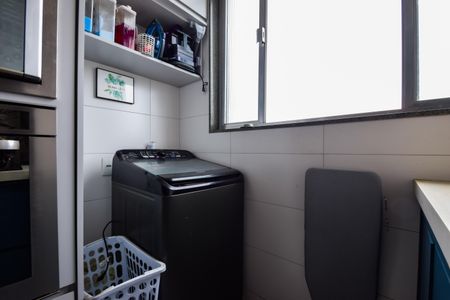 Apartamento à venda com 70m², 2 quartos e 1 vagaÁrea de Serviço