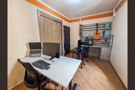 Casa à venda com 119m², 3 quartos e 4 vagas Casa à venda com 119m², 3 quartos e 4 vagasQuarto 1