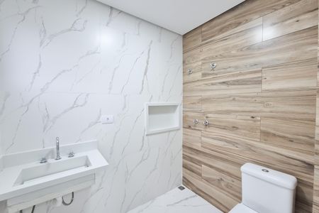 Apartamento à venda com 73m², 2 quartos e 2 vagasBanheiro da Suíte 1