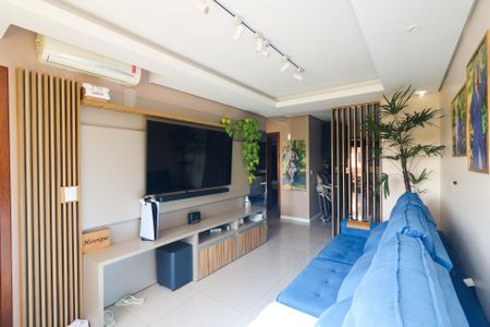 Casa à venda com 100m², 2 quartos e 2 vagasSala