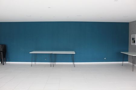 Apartamento para alugar com 43m², 2 quartos e 1 vagaÁrea comum - Salão de festas