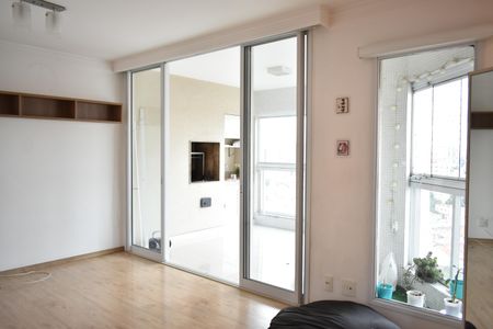 Sala de apartamento para alugar com 3 quartos, 94m² em Mirandópolis, São Paulo