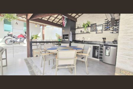 Casa à venda com 170m², 3 quartos e 4 vagasÁrea comum