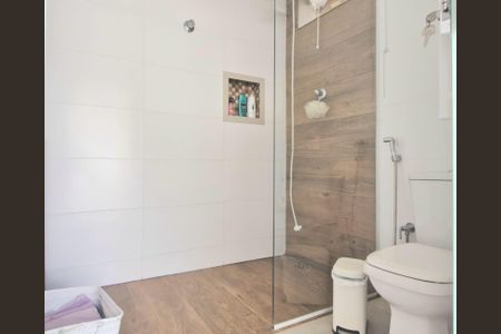 Casa à venda com 170m², 3 quartos e 4 vagasBanheiro 2