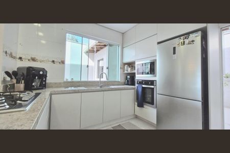 Casa à venda com 170m², 3 quartos e 4 vagasSala/Cozinha