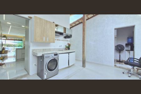 Casa à venda com 170m², 3 quartos e 4 vagasÁrea de Serviço