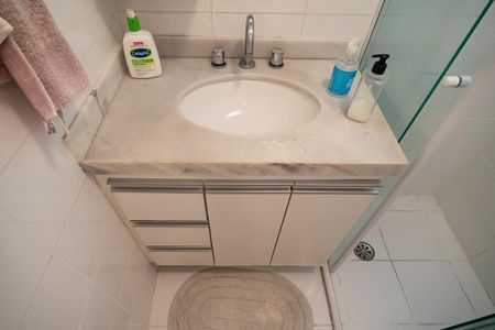 Apartamento à venda com 54m², 2 quartos e 1 vaga Apartamento à venda com 54m², 2 quartos e 1 vagaBanheiro