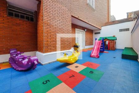 Apartamento à venda com 135m², 3 quartos e 1 vaga Apartamento à venda com 135m², 3 quartos e 1 vagaÁrea Comum