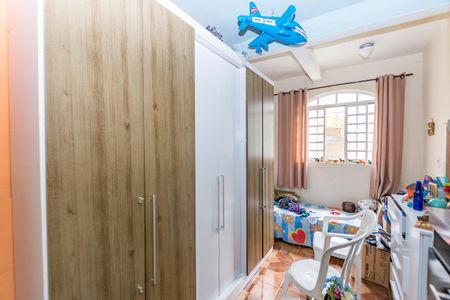 Casa à venda com 378m², 5 quartos e 4 vagas Casa à venda com 378m², 5 quartos e 4 vagasCasa 2 Quarto 2