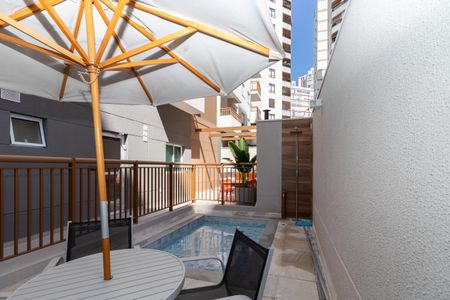 Apartamento à venda com 40m², 2 quartos e sem vagaÁrea comum - Piscina