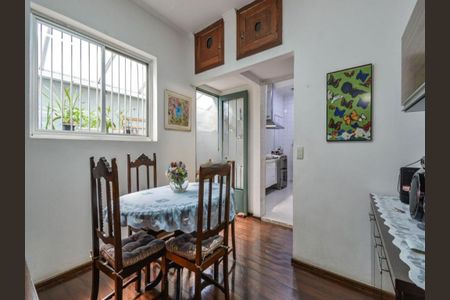 Casa à venda com 340m², 6 quartos e 2 vagas
