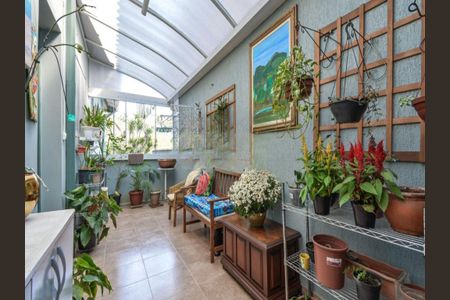Casa à venda com 340m², 6 quartos e 2 vagas