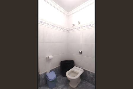 Casa à venda com 254m², 4 quartos e 6 vagas