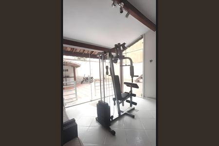 Casa à venda com 254m², 4 quartos e 6 vagas