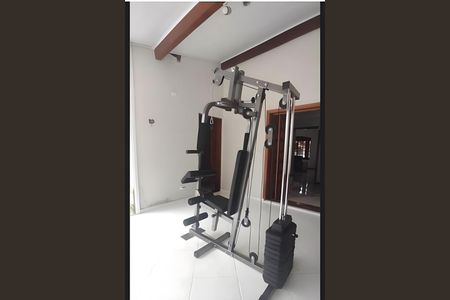 Casa à venda com 254m², 4 quartos e 6 vagas