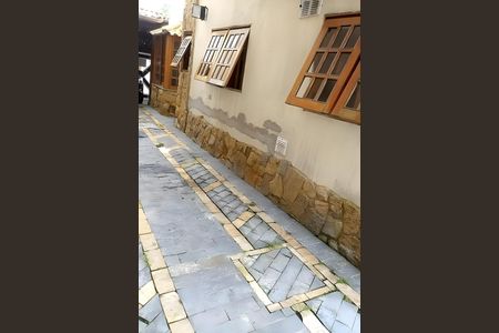 Casa à venda com 254m², 4 quartos e 6 vagas